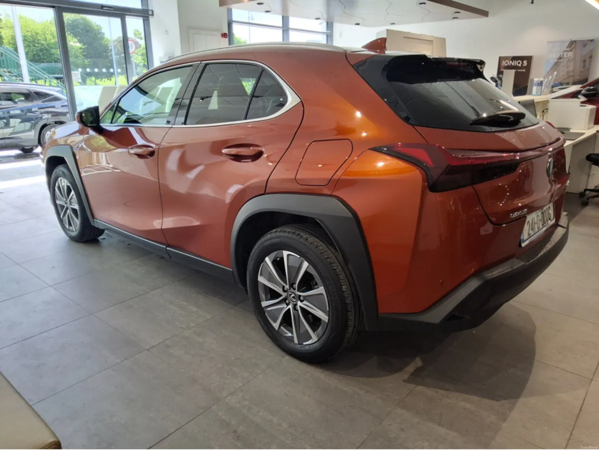 Lexus UX 300E PREMIUM + PLUS  ** Long Range 72.8kW - Image 3