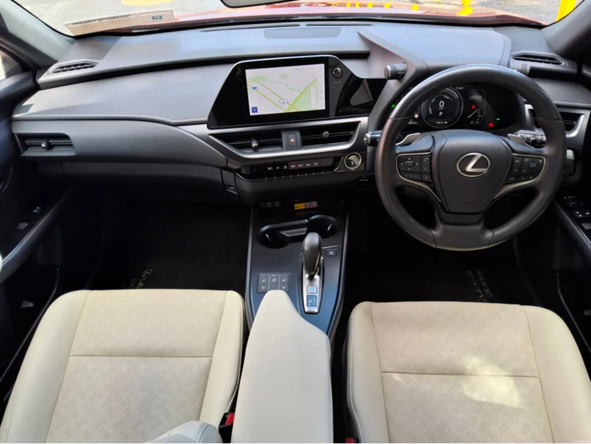 Lexus UX 300E PREMIUM + PLUS  ** Long Range 72.8kW - Image 5