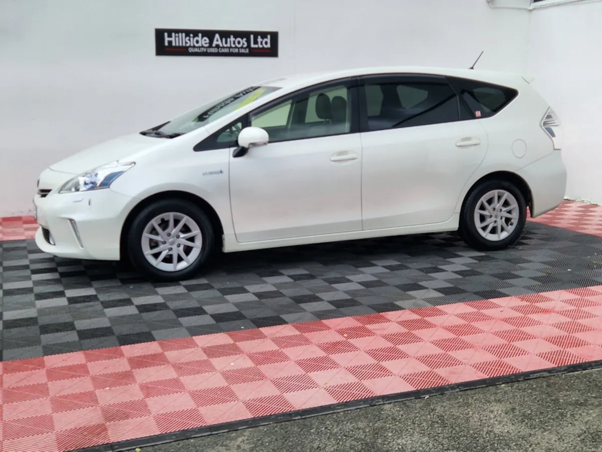 Toyota Prius ALPHA 7 SEATER HYBRID, AUTOMATIC - Image 4