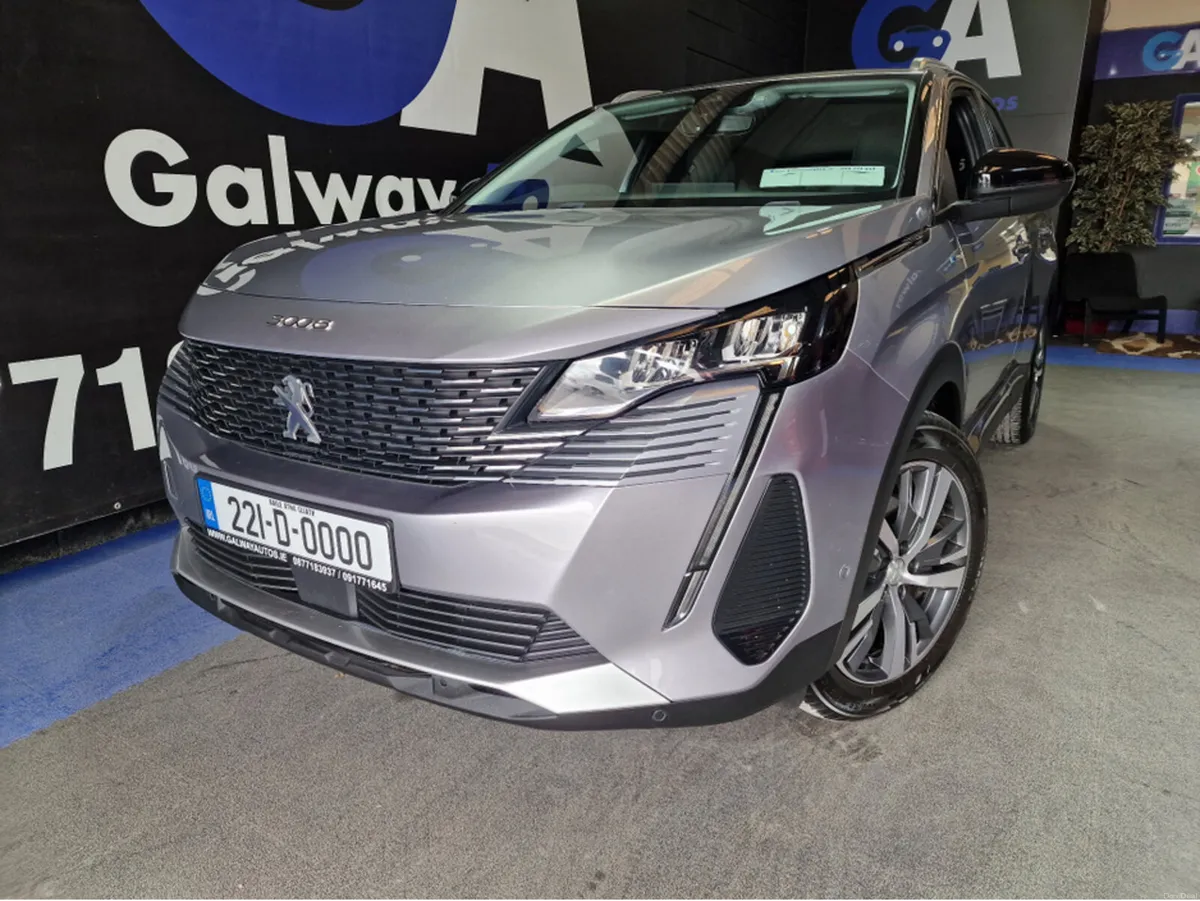 Peugeot 3008 PREMIUM PHEV ** SAT NAV, REVERSING CA - Image 1