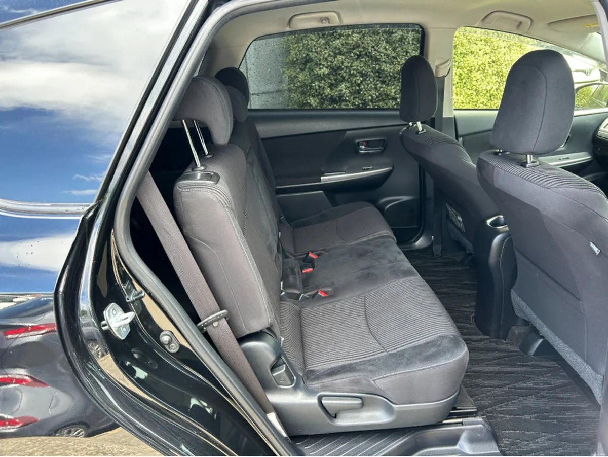 Toyota Prius 7 SEATER AUTOMATIC HYBRID 1.8 PETROL - Image 6