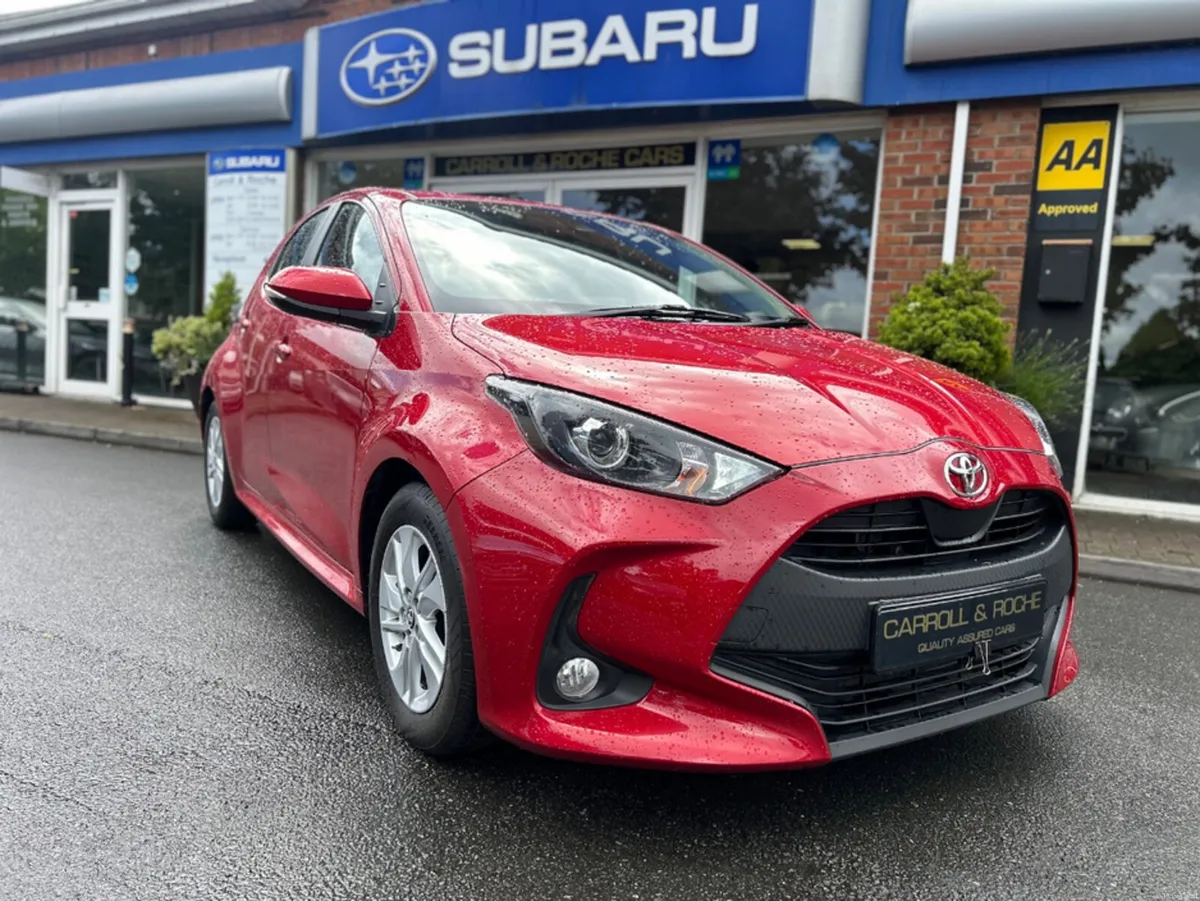Toyota Yaris 1.0 LUNA 5-Door Hatchback | Full Warr - Image 3
