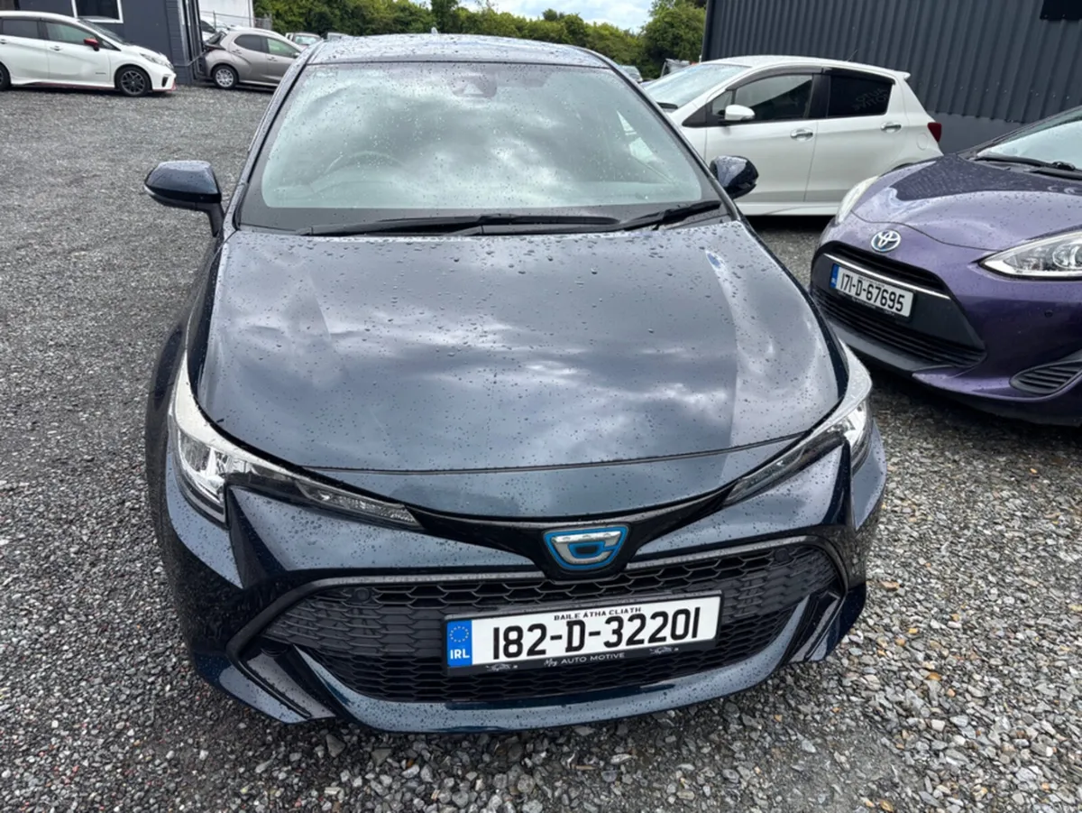 Toyota Corolla ZWE211H SPORT - Image 4