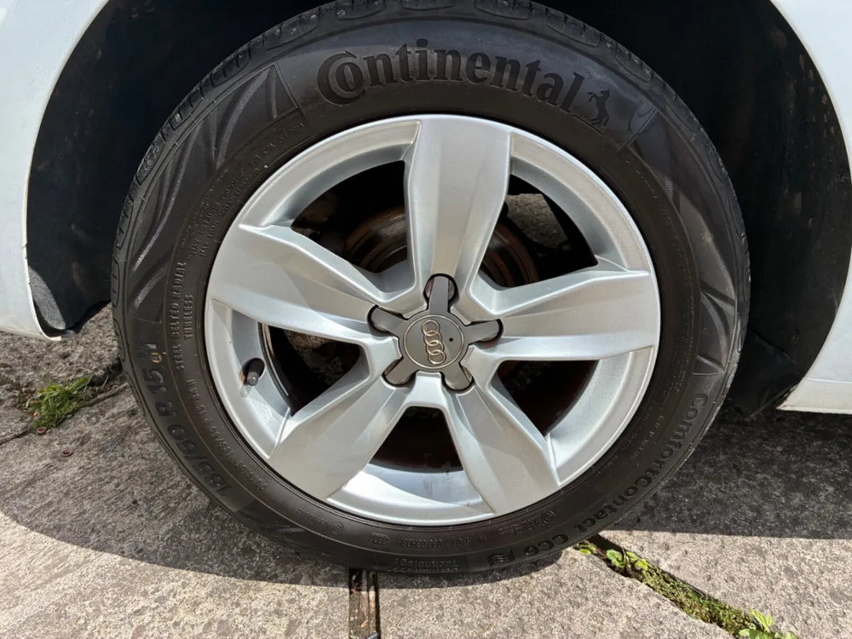Audi A1 1.0 petrol automatic - Image 2
