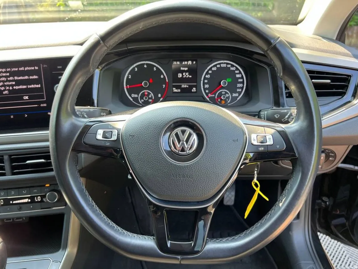 Volkswagen Polo COMFORTLINE 1.0 TSI AUTO // APPLE - Image 4