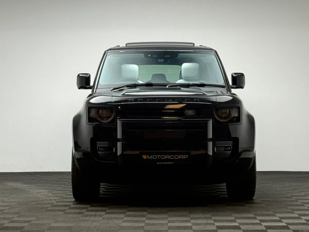 Land Rover Defender HSE X-DYNAMIC 2.0 PHEV - Image 2