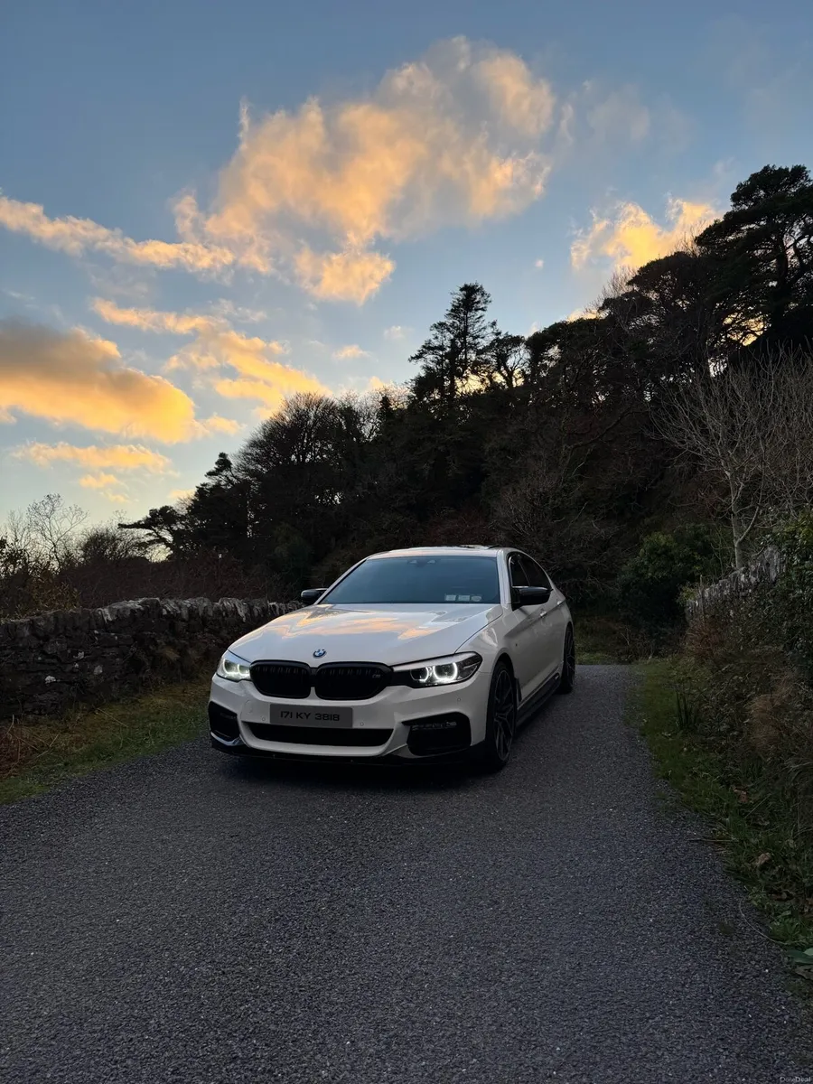 BMW G30 530D XDRIVE SUNROOF - Image 1
