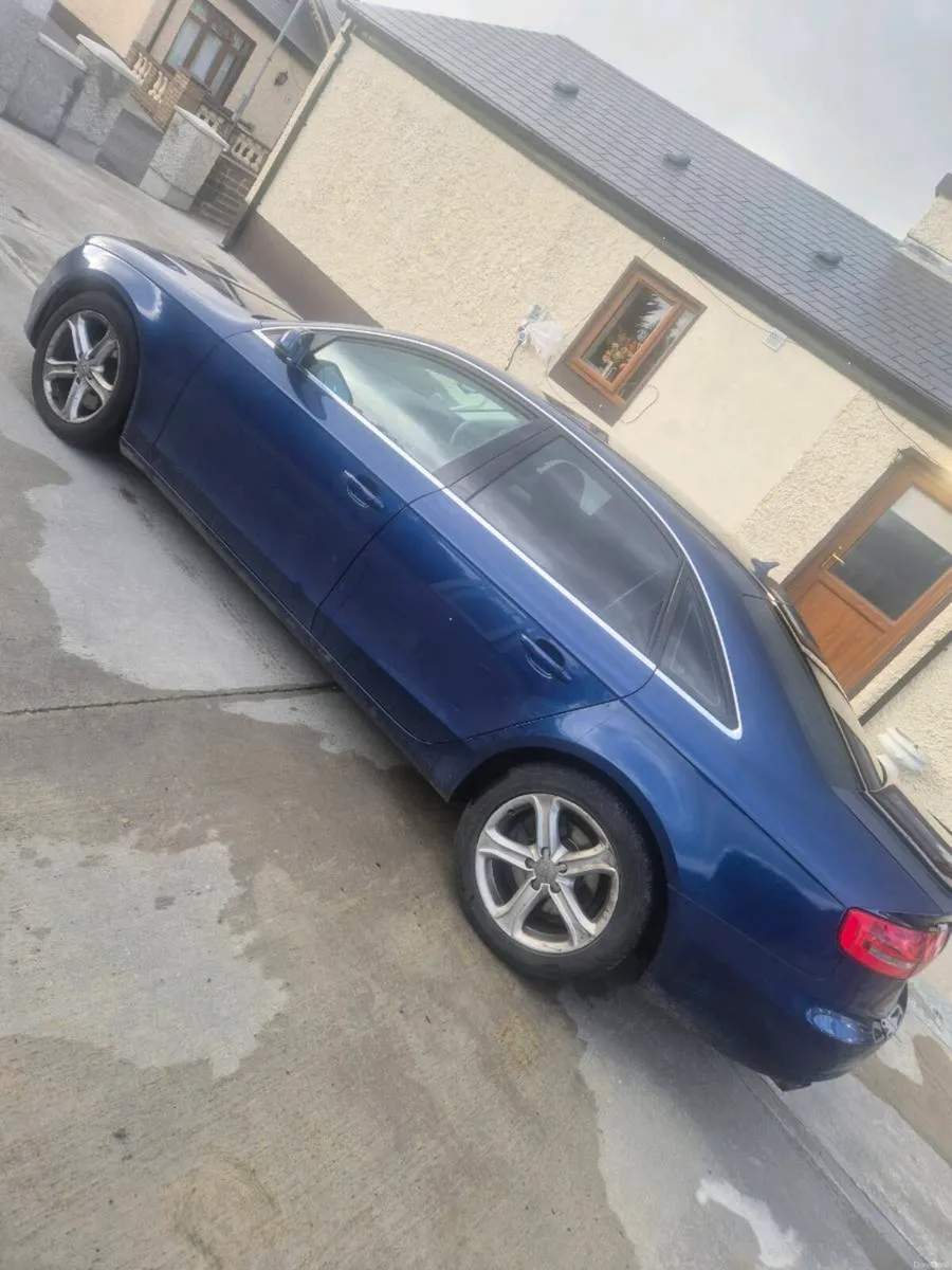 Audi A4 2015 - Image 2