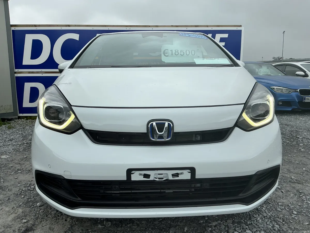 2023 HONDA FIT 1.5 HYBRID AUTO ONLY 5,850 KMS - Image 3