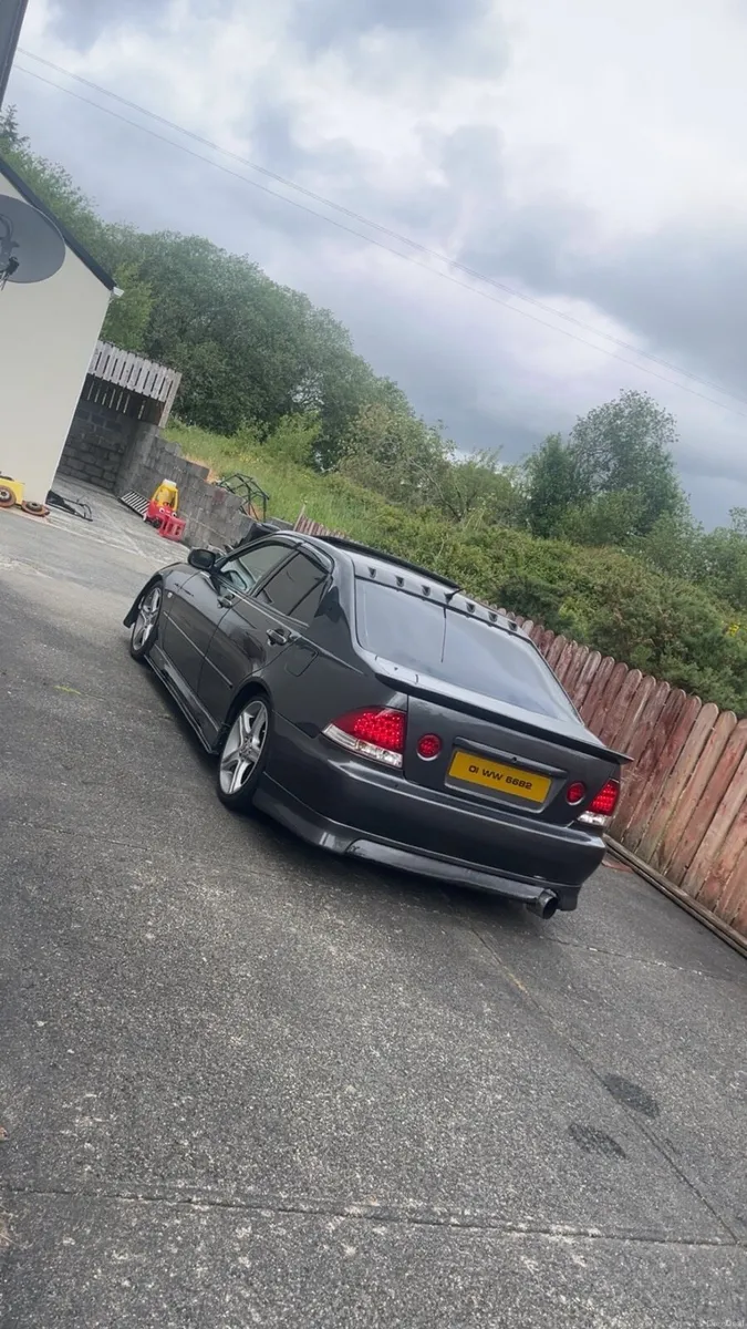 Lexus Is200 - Image 1