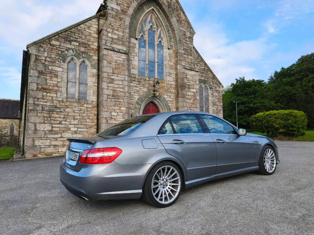 Mercedes E350 Sport - Image 2