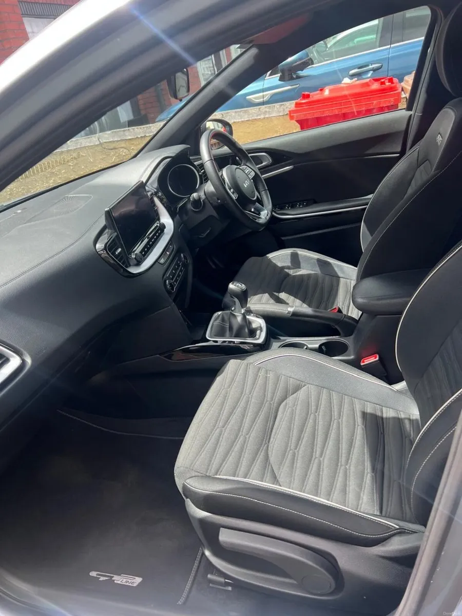 2022 221 Kia Ceed GT Line 1.0 Turbo Petrol 5dr - Image 3