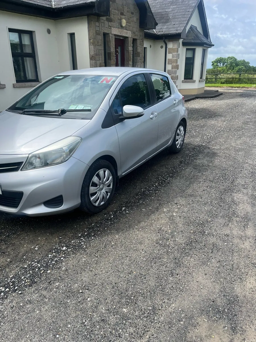 Toyota Yaris 2013 - Image 4