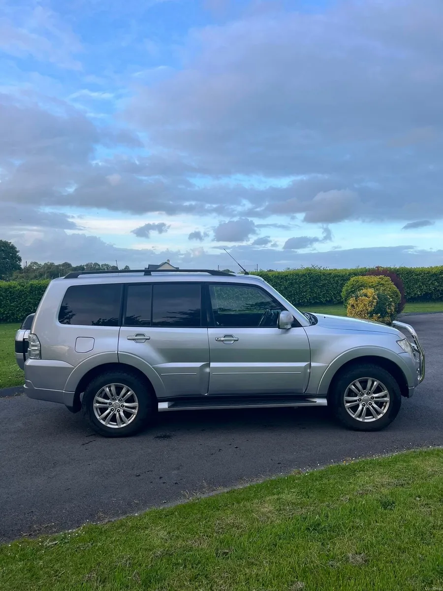 Mitsubishi Pajero - Image 1