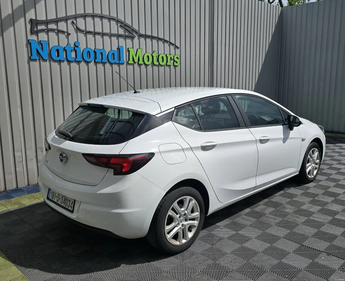 2016 Opel Astra 1.4 Petrol - Image 3