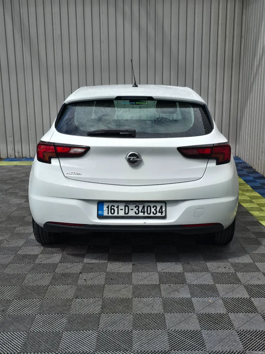 2016 Opel Astra 1.4 Petrol - Image 4