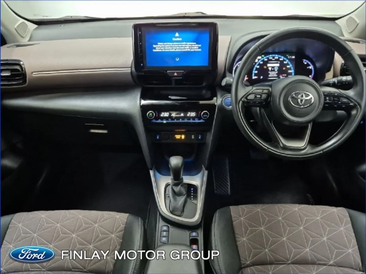 Toyota Yaris 1.5 - Image 1