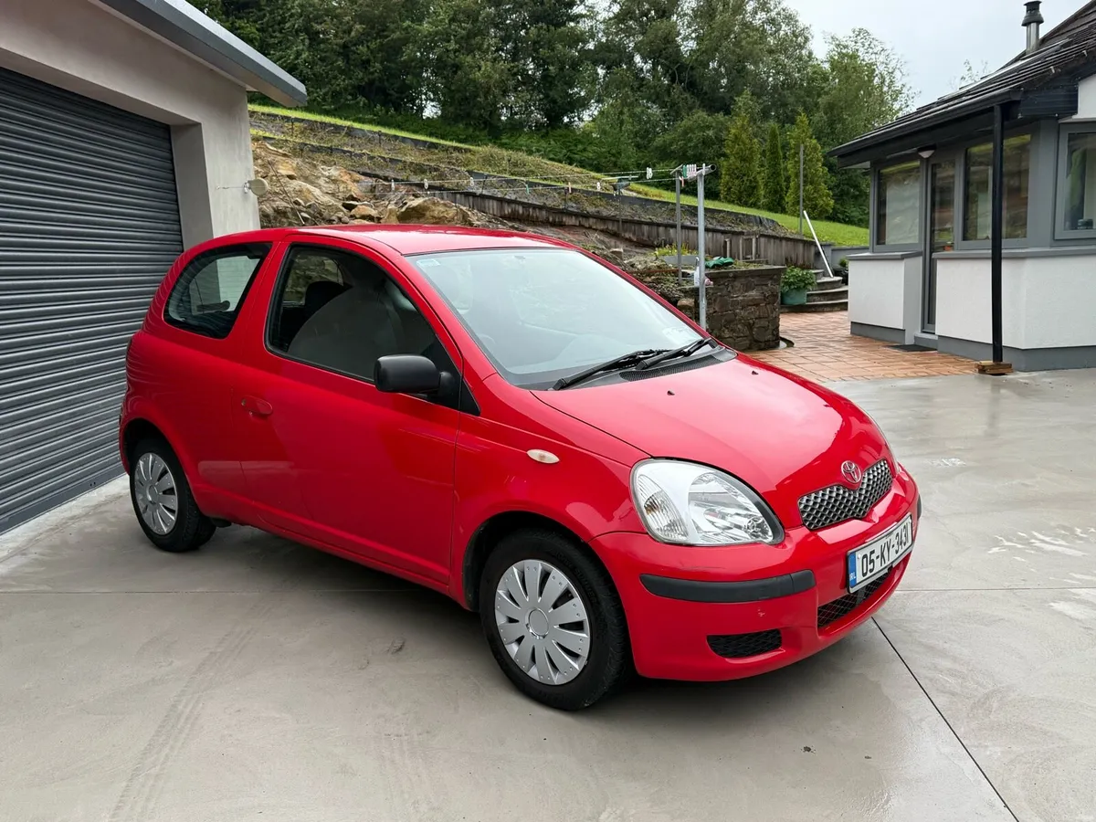 Toyota Yaris 2005 - Image 1