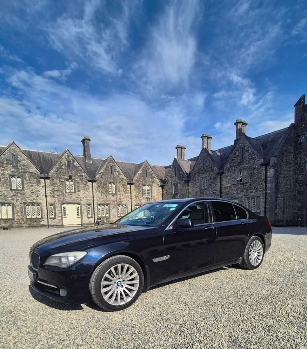 BMW 7 SERIES - Image 2