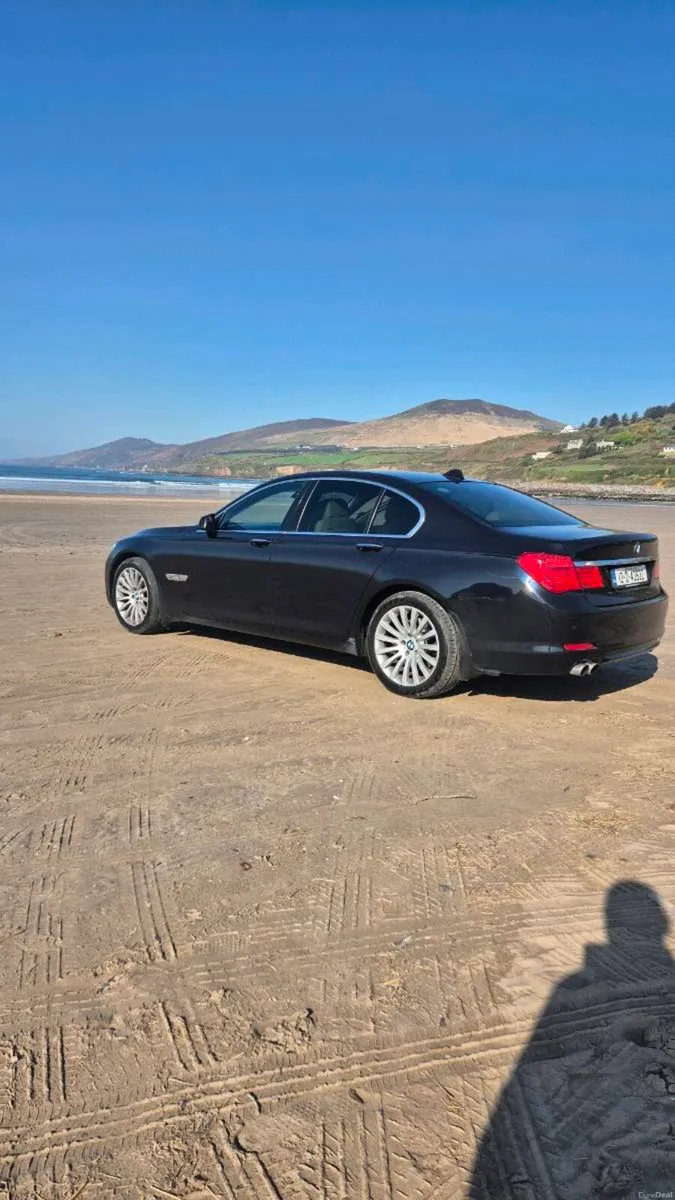 BMW 7 SERIES - Image 4