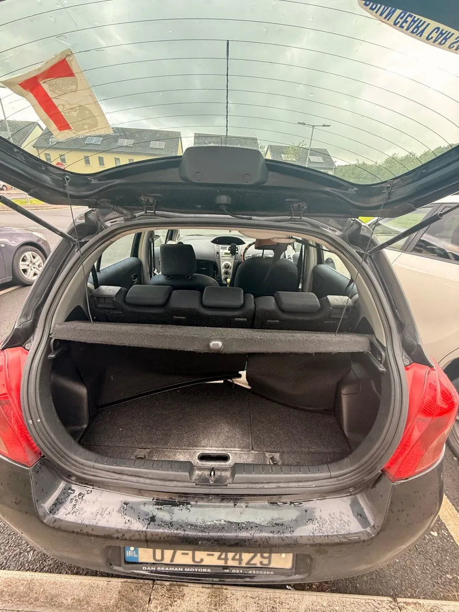 Toyota Yaris 2007 - Image 2