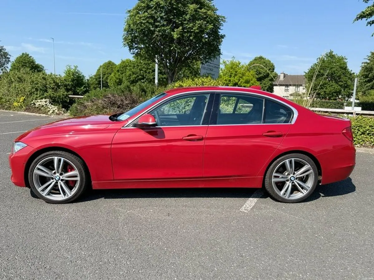 Bmw 335d Luxury - Image 4