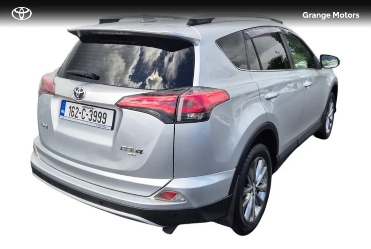 Toyota RAV4 2.0D-4D SOL 5DR - Image 2