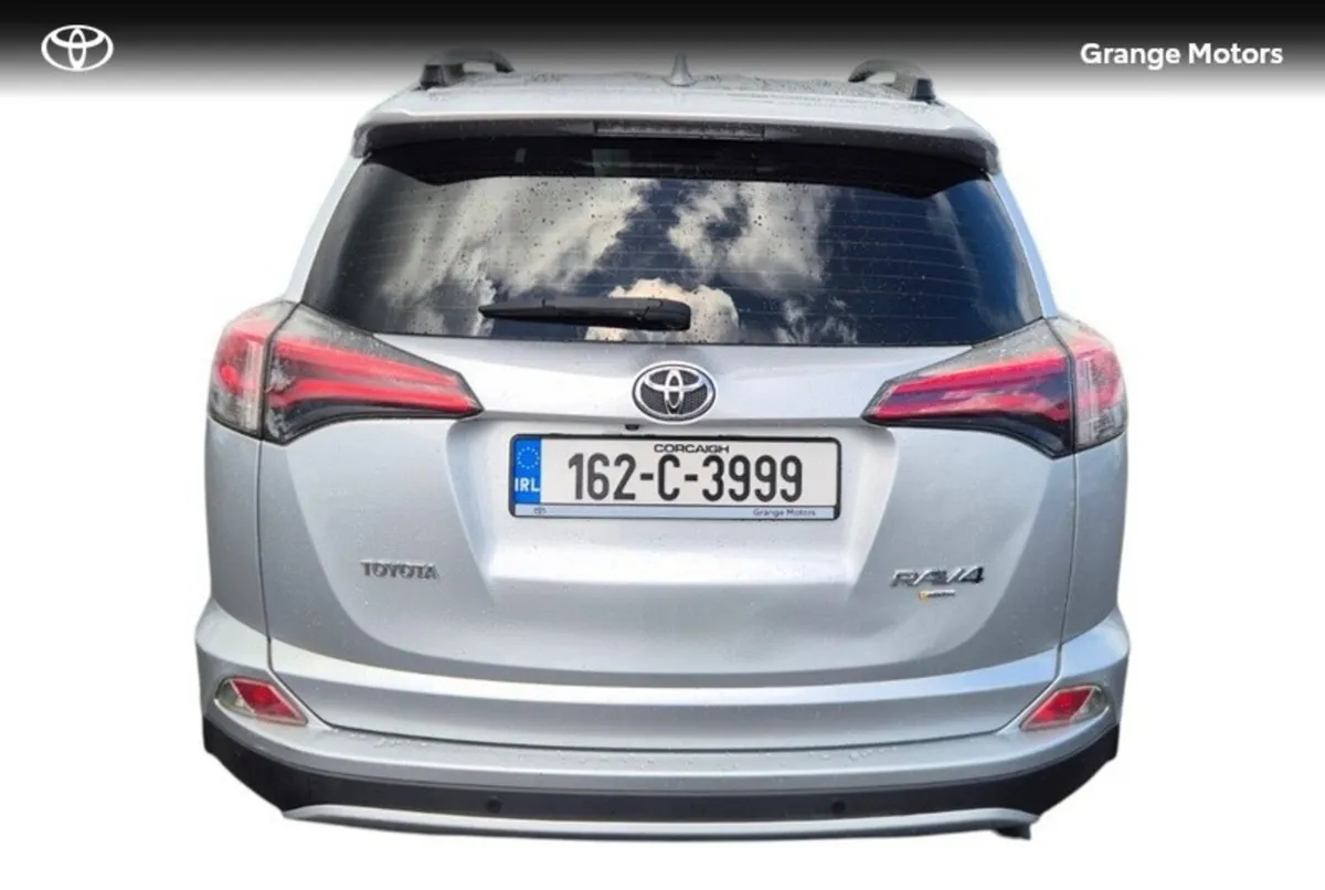 Toyota RAV4 2.0D-4D SOL 5DR - Image 4
