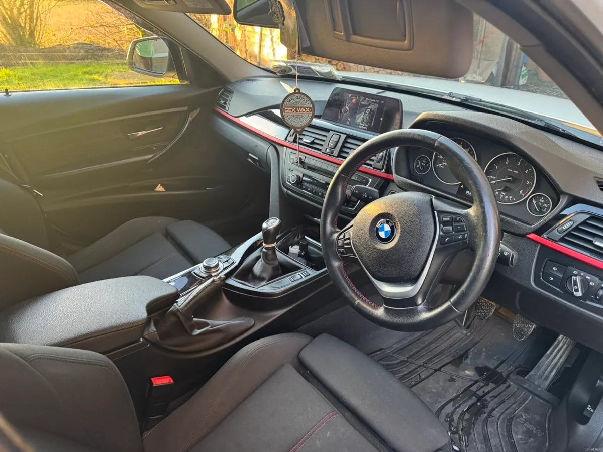 2015 320 x-drive - Image 3