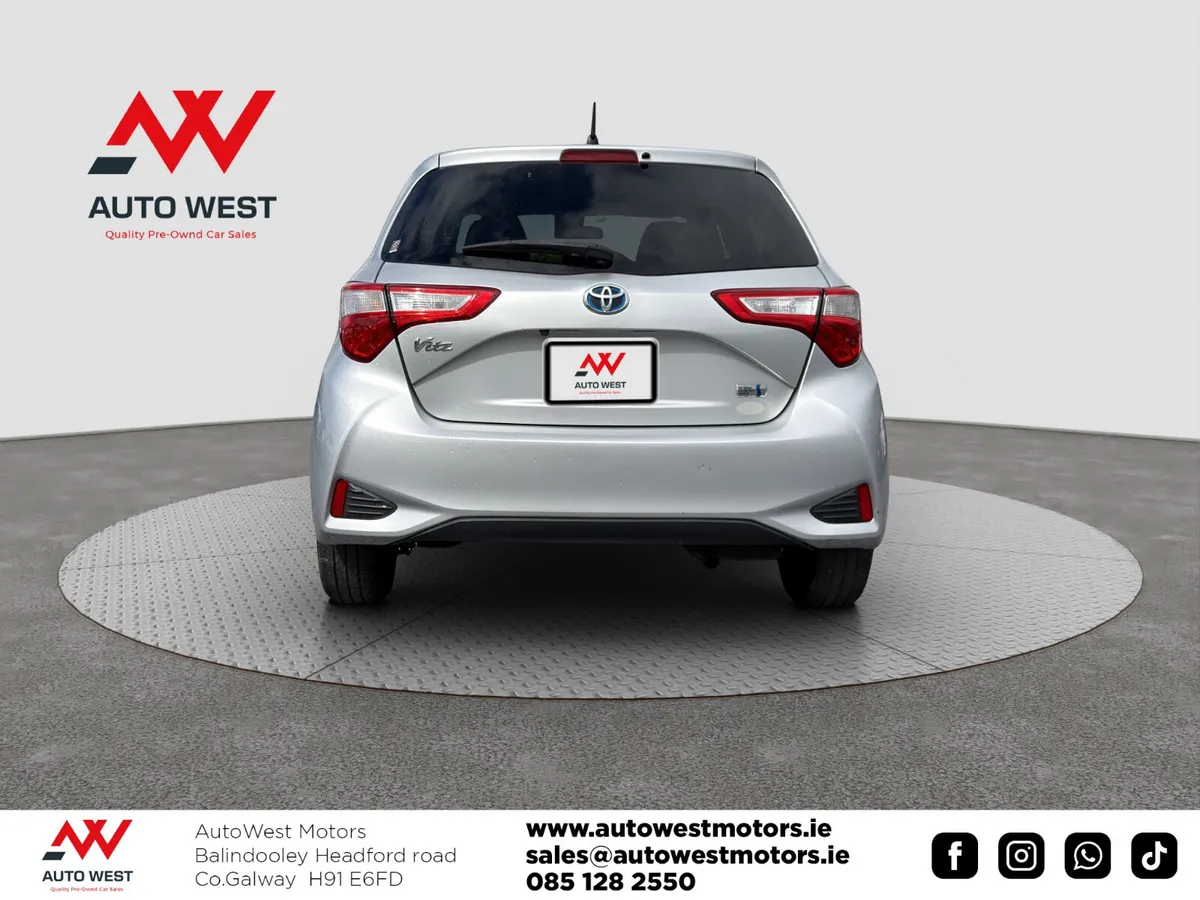2017 Toyota Vitz Automatic Self Charging Hybrid - Image 4