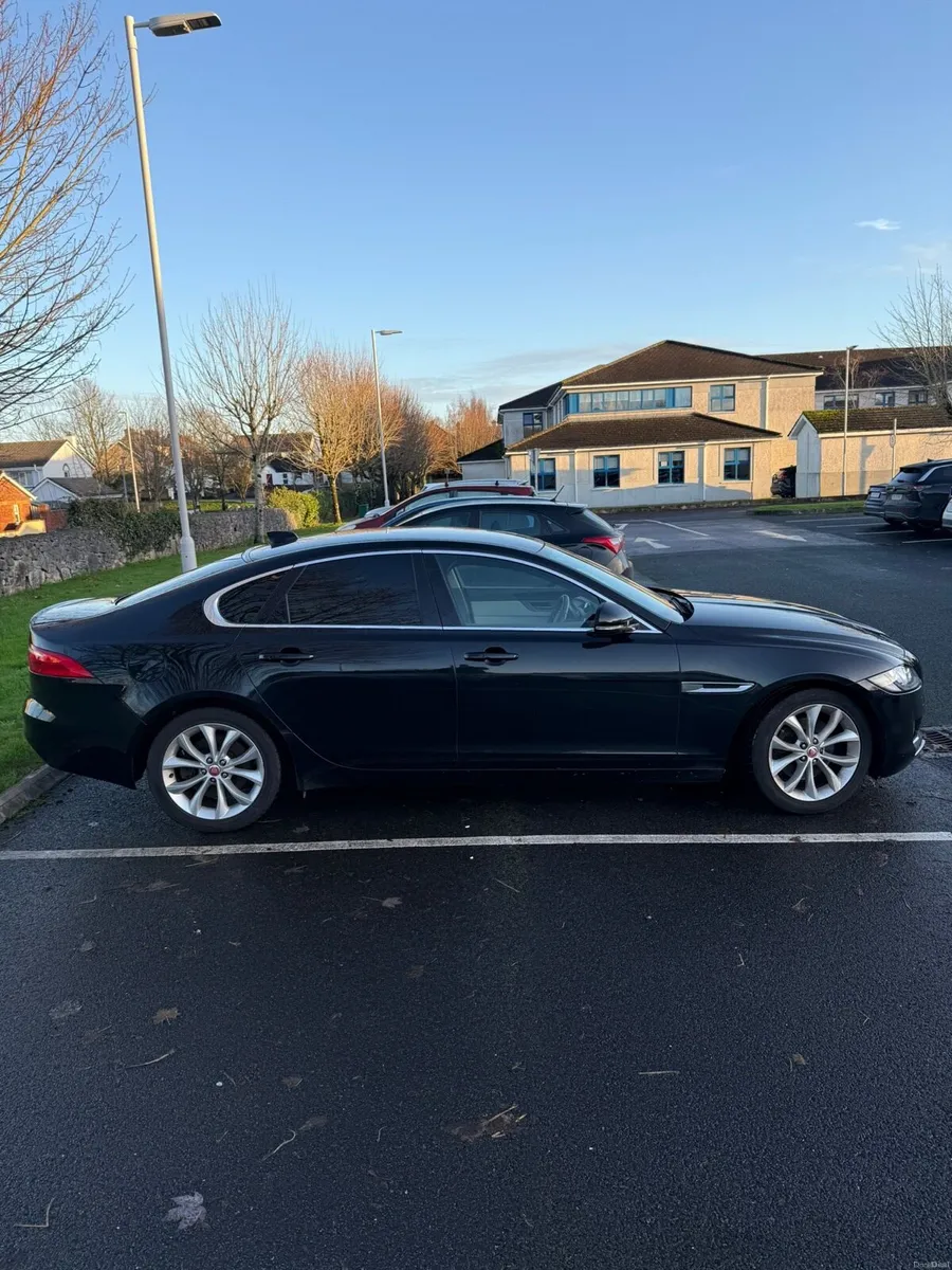 Jaguar XF 2.0 - Image 2