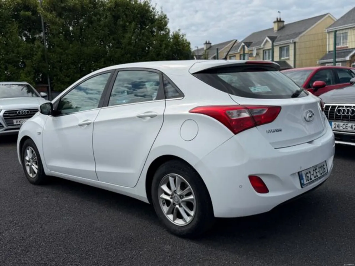 Hyundai i30 SE B/D 110PS 5DR - Image 4
