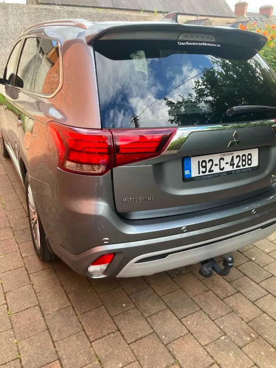 Mitsubishi Outlander 2019 INSTYLE - Image 2