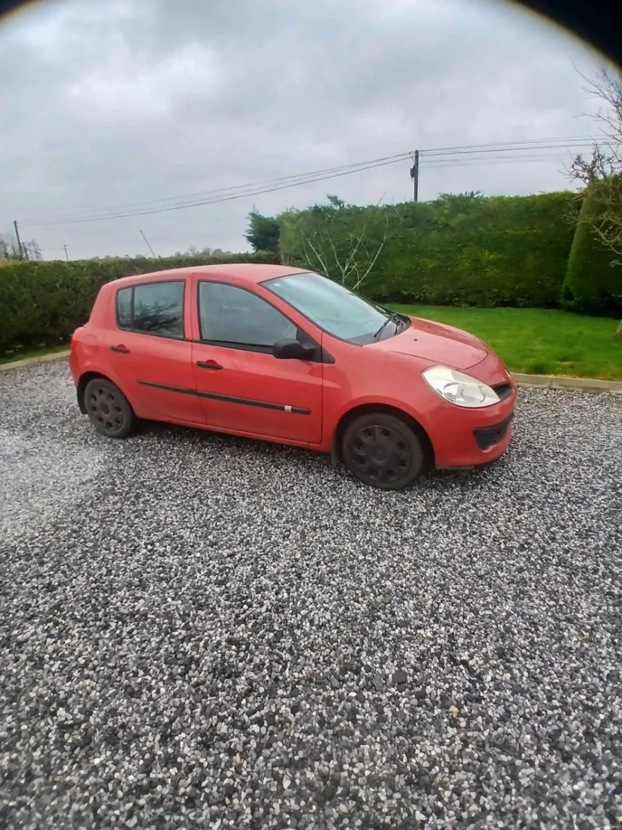 Renault clio - Image 1