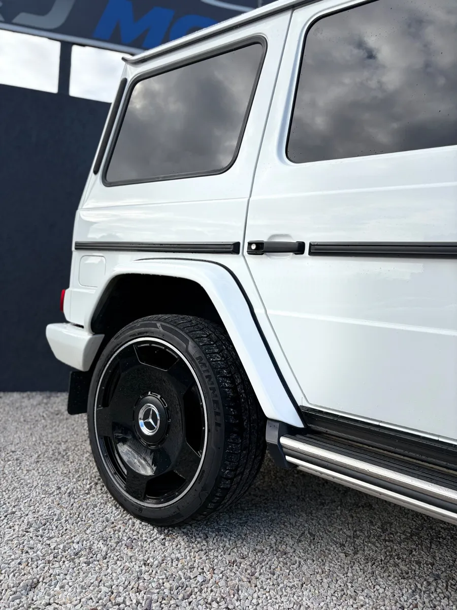 Mercedes G Class G350D 2018 Commercial - Image 3