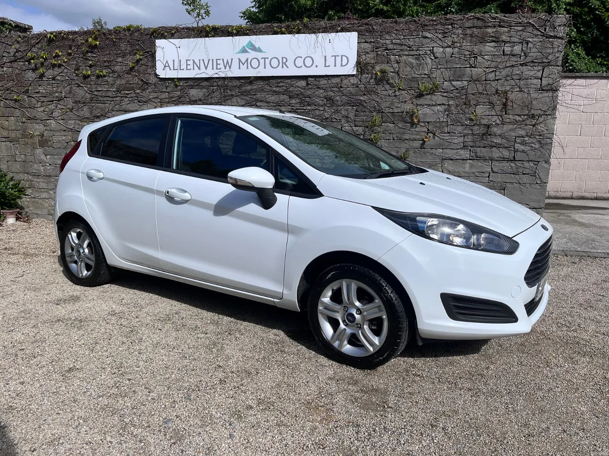 2013 Ford Fiesta Style 1.25 Petrol 5Dr HBack - Image 3