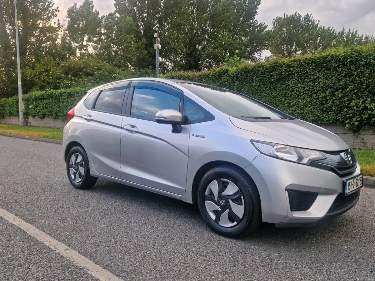 Honda Fit Hybrid Long NCT 07/27 - Image 1