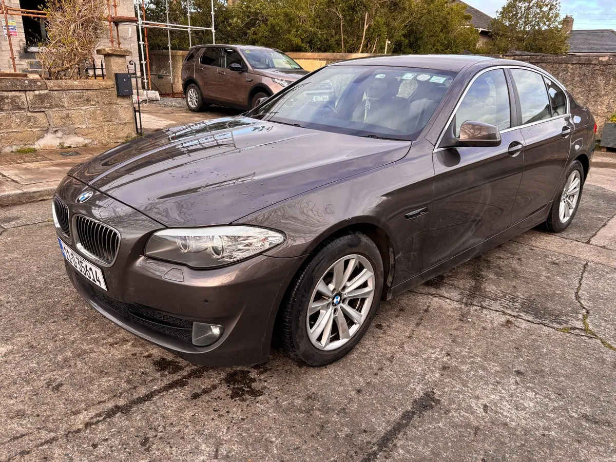 BMW 5-Series 2011 520D - Image 1