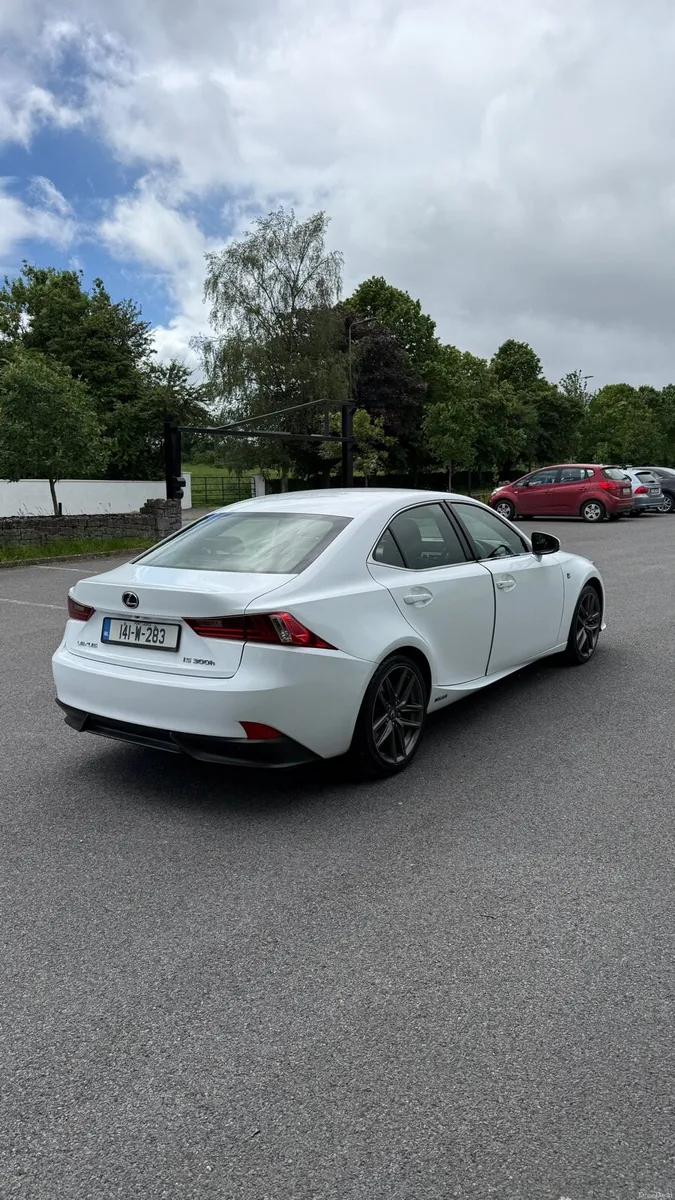 Lexus IS Fsport Only 113k km - Image 4