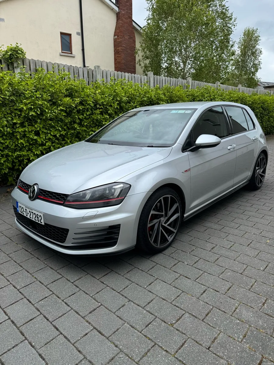 Volkswagen Golf GTI - Image 2