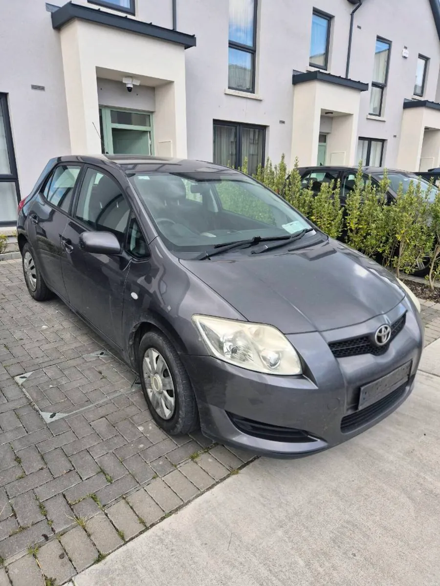 Toyota Auris 1.4 - Image 1