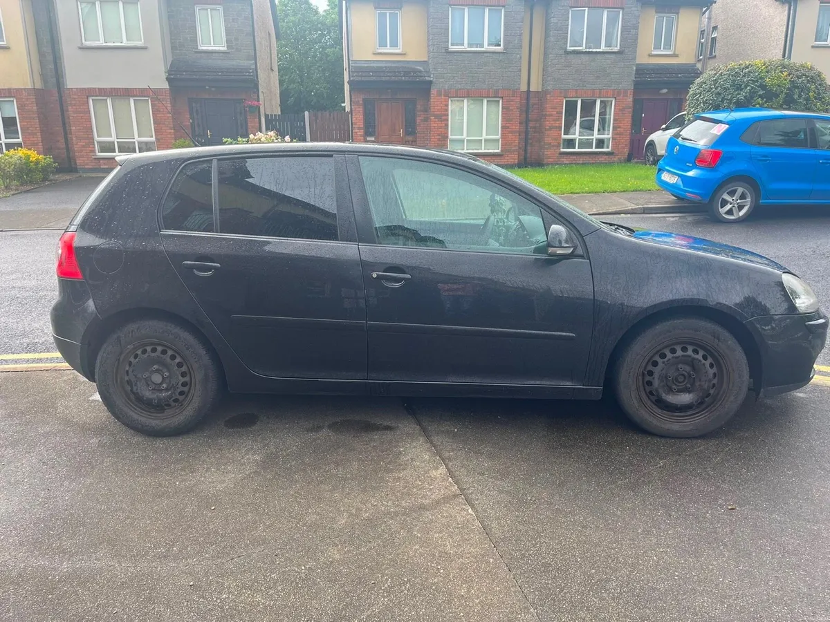 Volkswagen Golf Black - Image 4