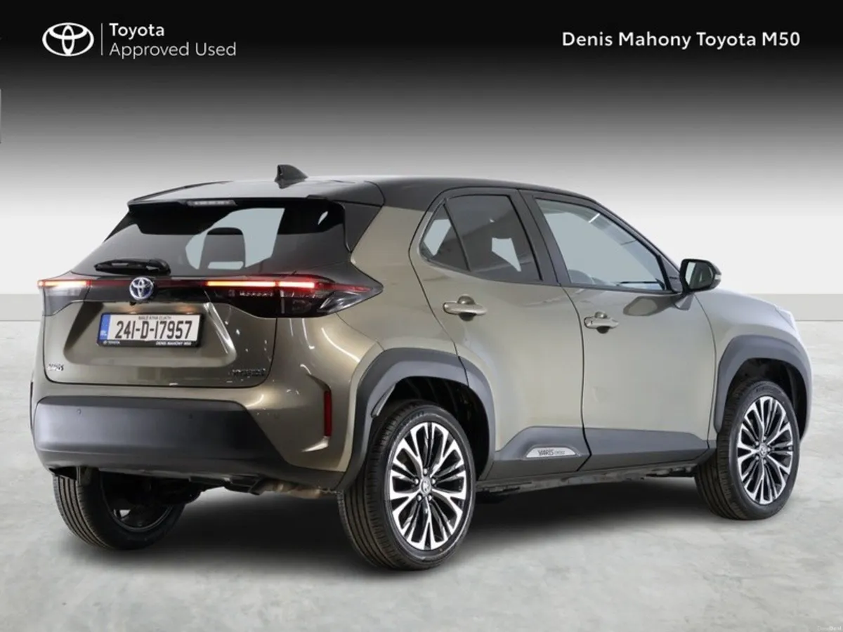 Toyota Yaris Cross Sol Hybrid - Image 2
