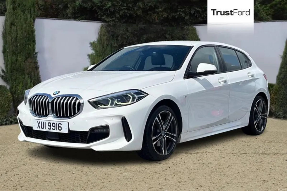 BMW 1-Series 118i M Sport 5dr Step Auto **FRONT & - Image 5
