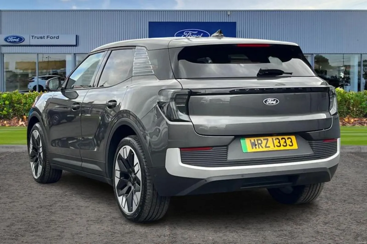 Ford Explorer Extended Range 79kWh Premium SUV 5dr - Image 2