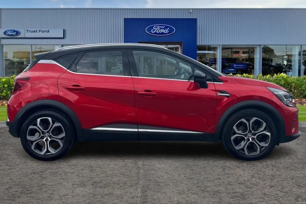 Renault Captur Techno - Image 3