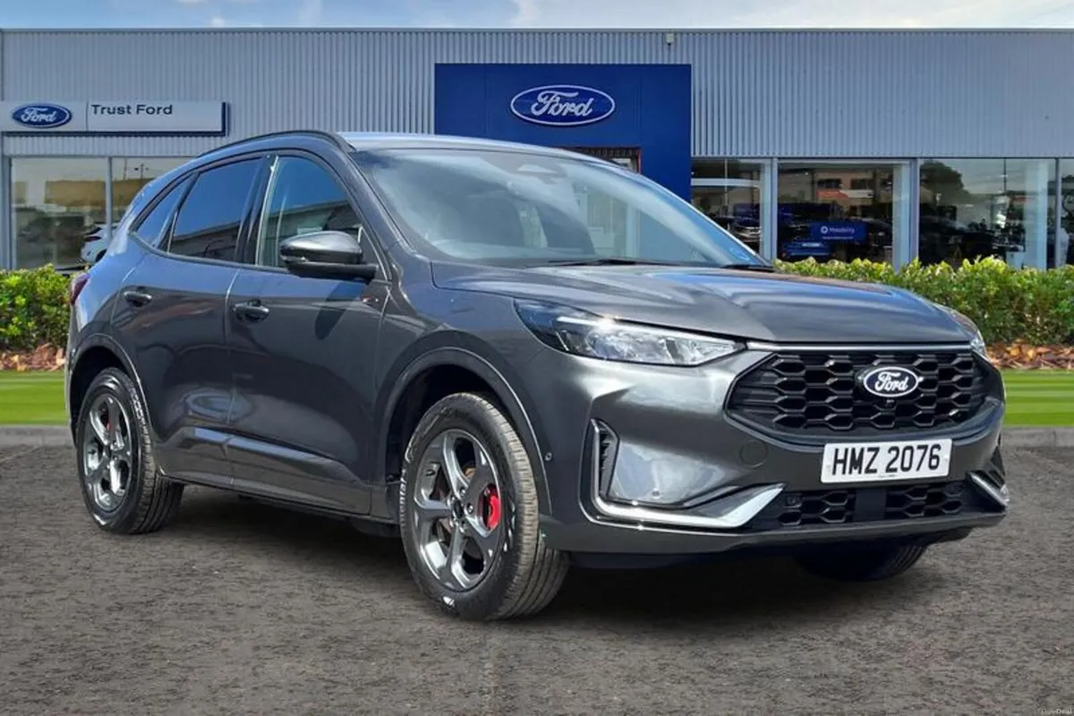 Ford Kuga 2.5 Duratec 14.4kWh ST-Line SUV 5dr Petr - Image 1
