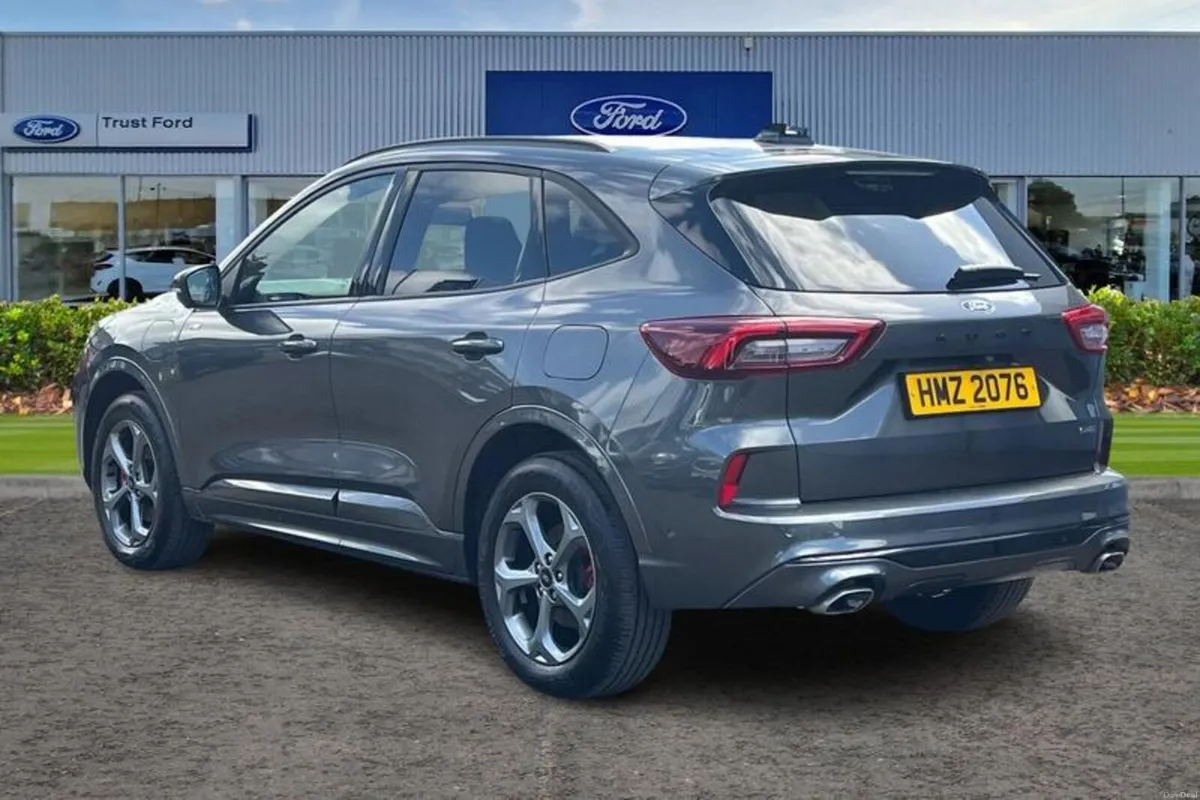 Ford Kuga 2.5 Duratec 14.4kWh ST-Line SUV 5dr Petr - Image 2