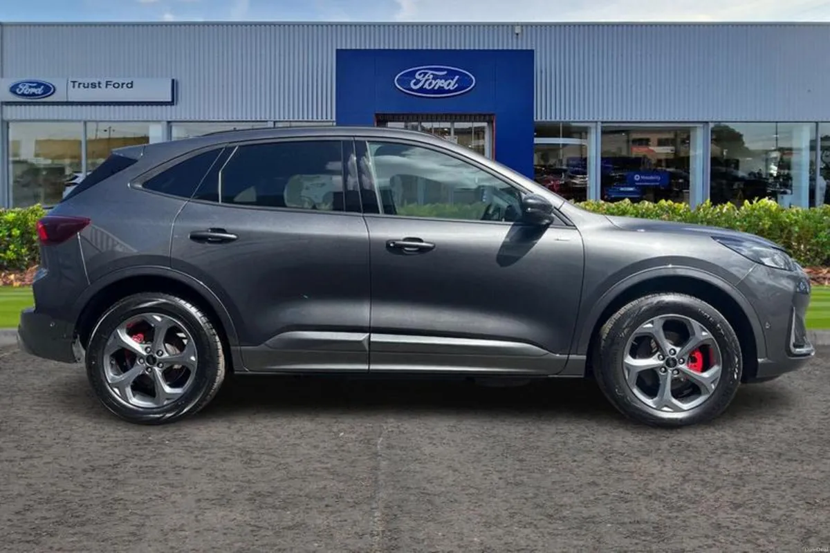 Ford Kuga 2.5 Duratec 14.4kWh ST-Line SUV 5dr Petr - Image 3