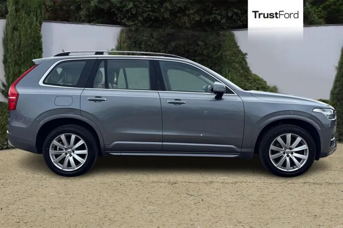 Volvo XC90 Momentum - Image 3